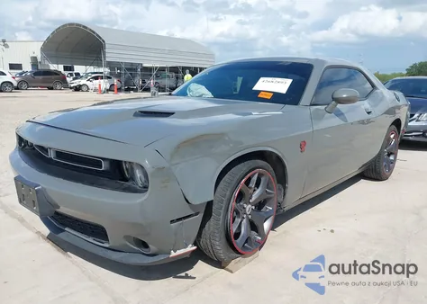 2018 Dodge Challenger Sxt Plus z USA, uszkodzony, nr VIN 2C3CDZAG4JH280377